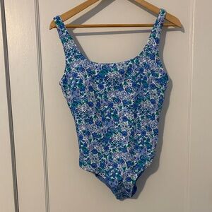 Vineyard vines Elegant Floral Blue One Piece Swimsuit